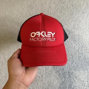 Oakley Factory Pilot Trucker Snapback Hat Men’s